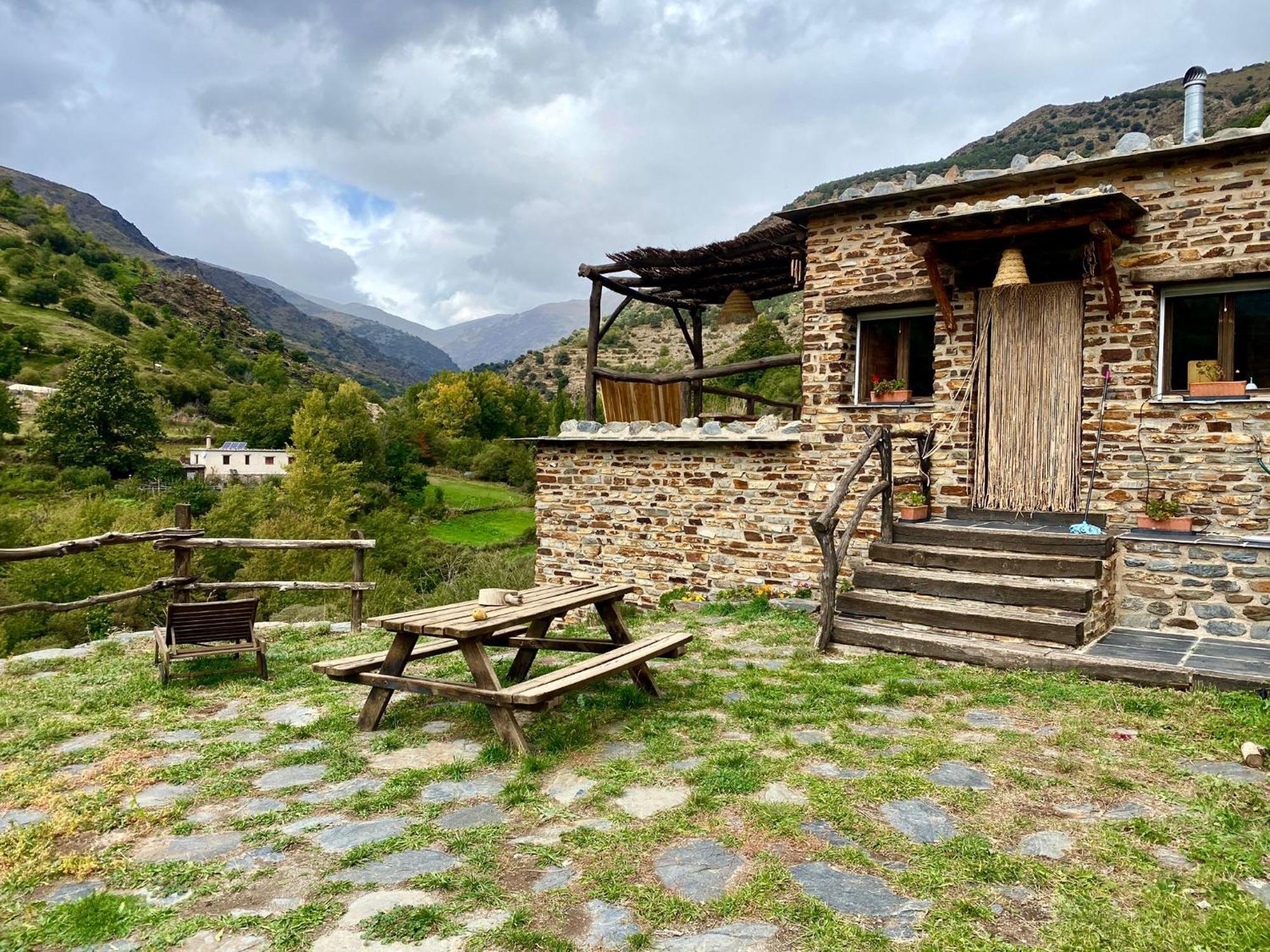 Casa Rural Cortijo Molino Altero Trevélez Exterior photo
